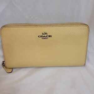 Coach Pebble Leather Accordion Zip Wallet